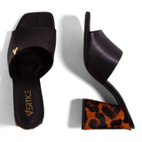 Sandália Mule Salto Bloco Preto C/ Animal Print