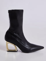 Bota Bico Fino Com Salto Geometrico Vazado Preto