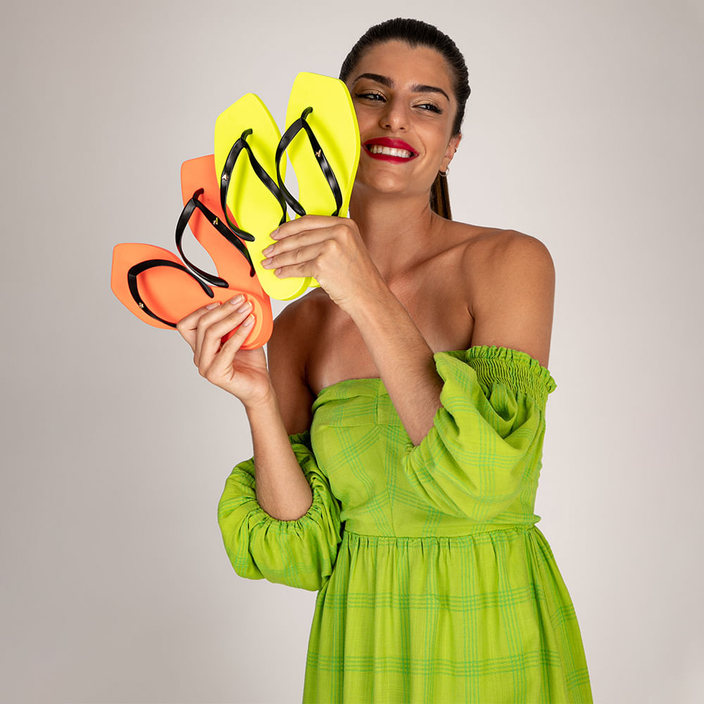 Chinelo Tira Lisa   Preto\ Laranja
