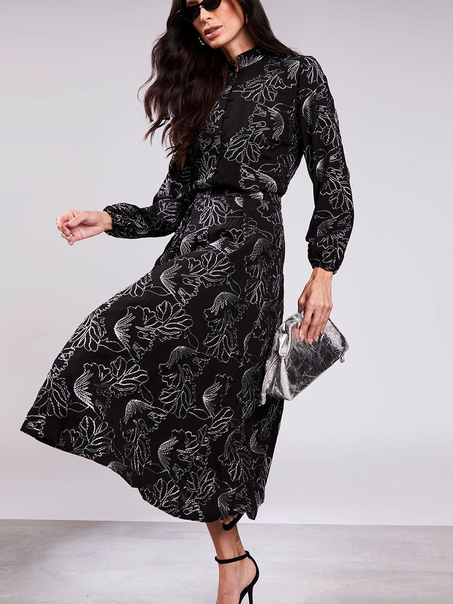 Saia Longa Bordada  Alto Relevo Fio Metálico Preto