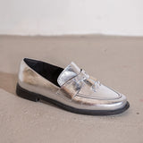 Mocassim Verniz com Ponteiras Metal Prata