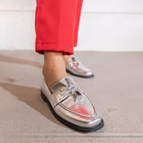 Mocassim Verniz com Ponteiras Metal Prata