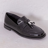 Mocassim Verniz com Ponteiras Metal Preto