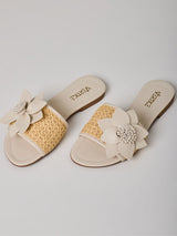 Sandália Rasteira Flor Porcelana