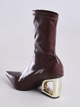 Bota Bico Fino Com Salto Geometrico Vazado Marrom