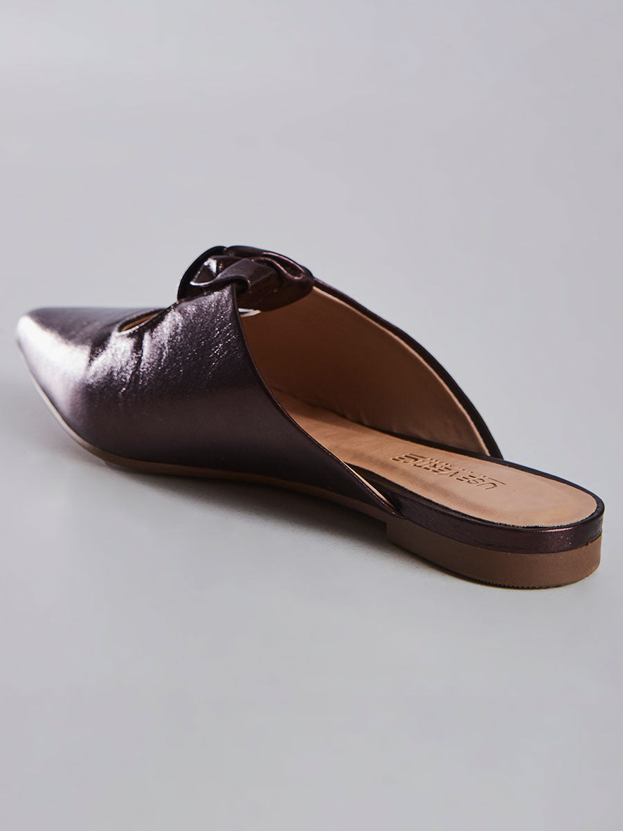 Mule Feminino Bico Fino Metalizado Caramelo