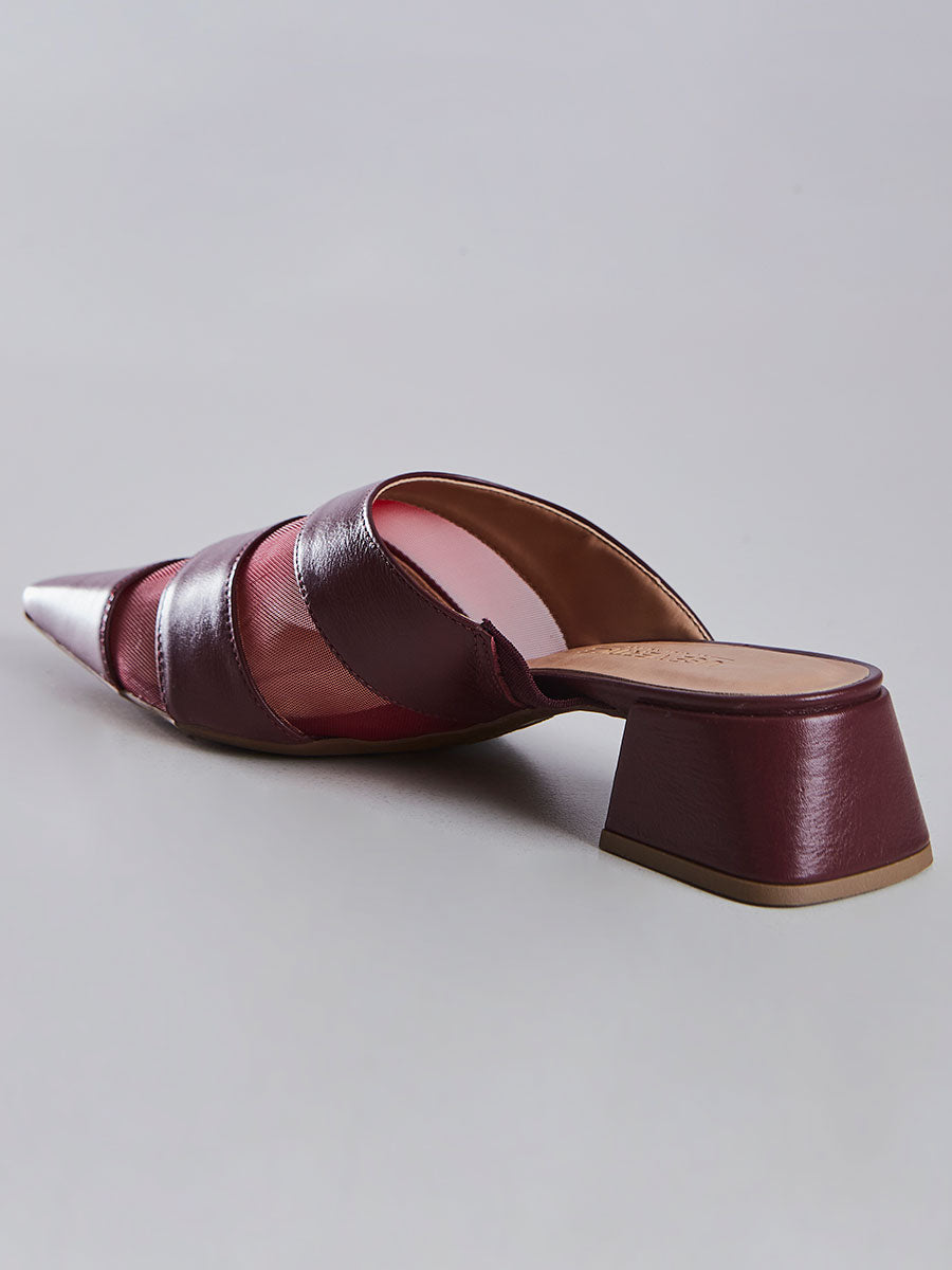 Mule Bico Fino com Tiras Marsala