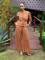 Conjunto Laise Calça e Camisa Mocha Mousse