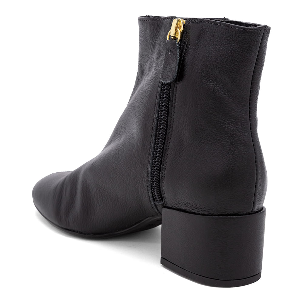 Bota de Couro Cano Médio Salto Bloco  Preto