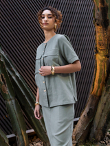 Conjunto Saia  e Camisa Verde