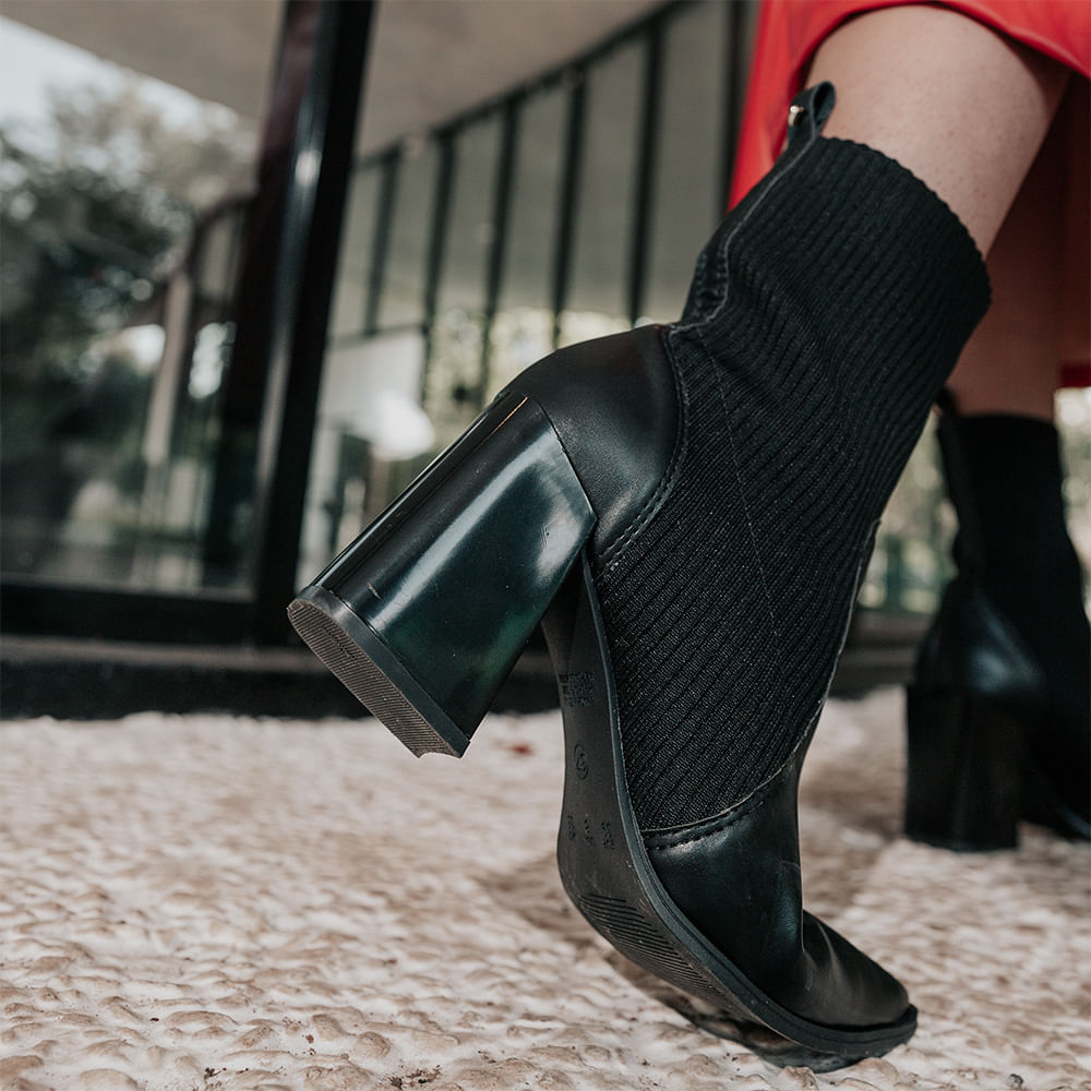 Bota Meia Salto Bloco Bico Fino Preto