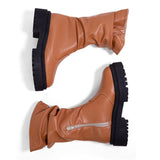 Bota Feminina Cano Longo Over Salto Tratorado Marrom
