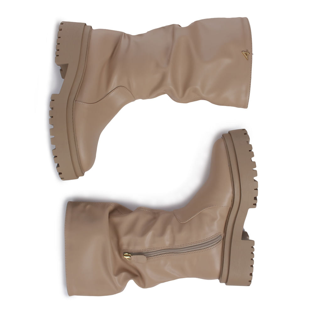 Bota Feminina Cano Longo Over Salto Tratorado  Bege