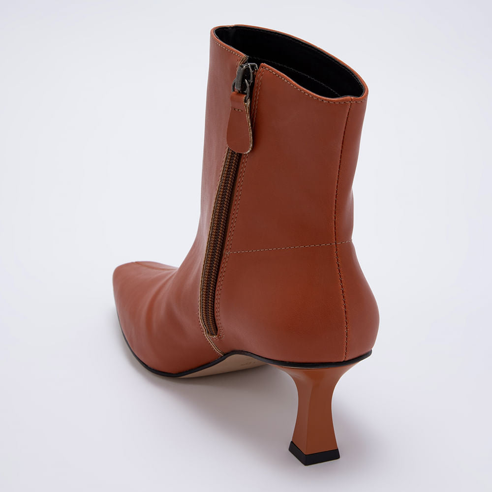 Bota Feminina Cano Curto Salto Médio - Sela