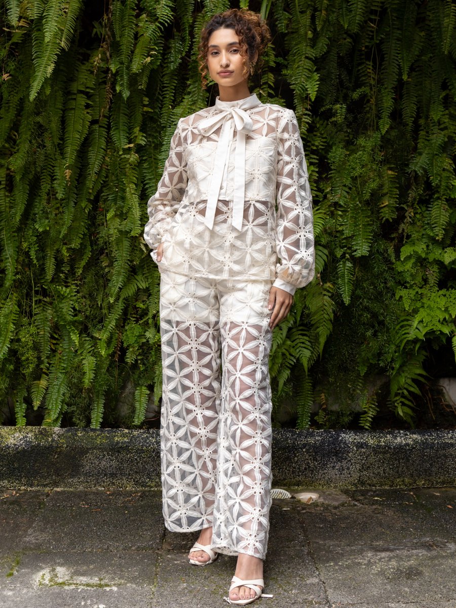 Calça Pantalona Bordada Ofwhite