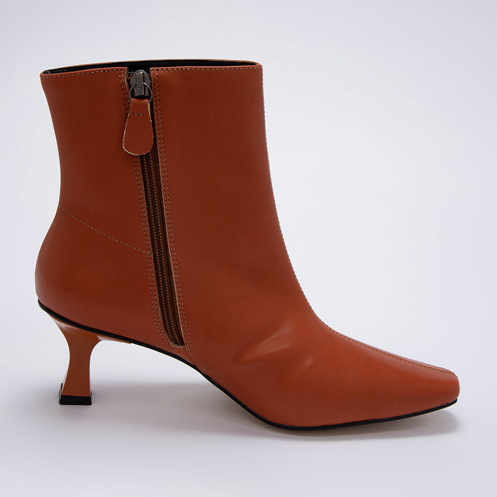 Bota Feminina Cano Curto Salto Médio - Sela