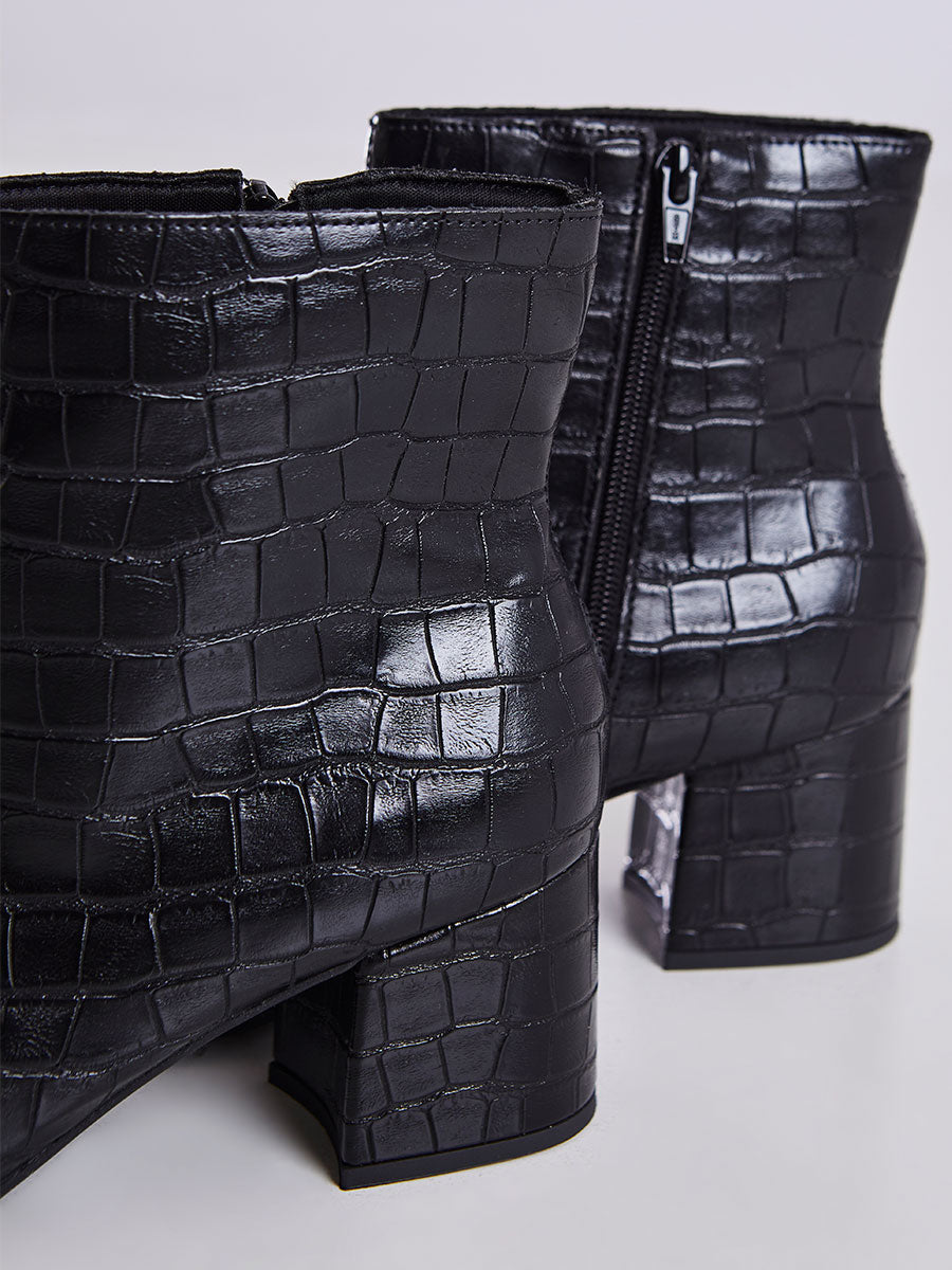 Bota Cano Curto Feminina Couro Croco Preto