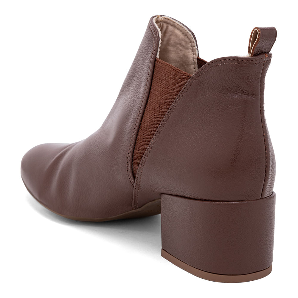 Bota Feminina Cano Curto Salto Baixo Marrom