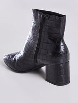 Bota Cano Curto Feminina Couro Croco Preto