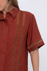 Camisa Manga Curta Alfaiataria Resort Marrom