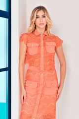 Camisa de Renda com Bolsos Coral 