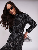 Camisa Bordada  Alto Relevo Fio Metálico Preto