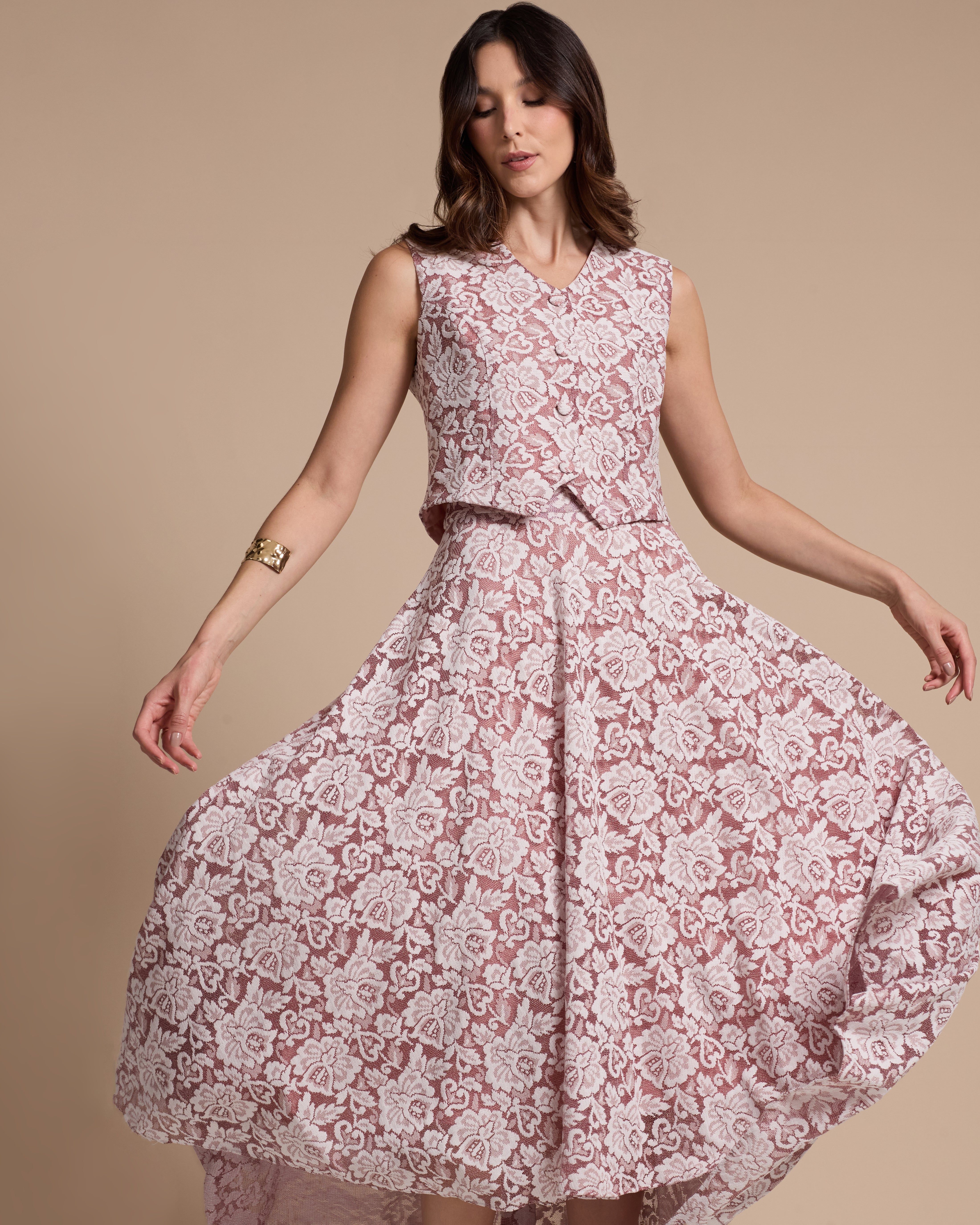 Saia Renda Assimétrica Rosa