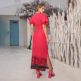 Vestido Recortes Bordado Vermelho