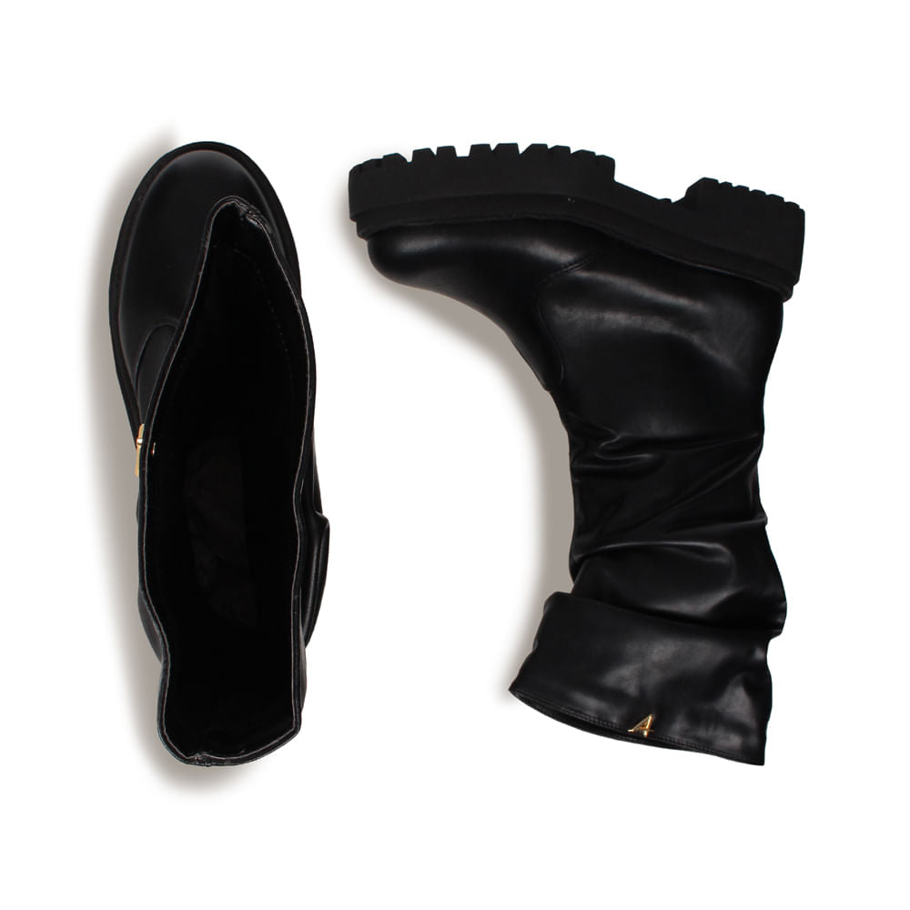 Bota Feminina Cano Longo Over Salto Tratorado Preto