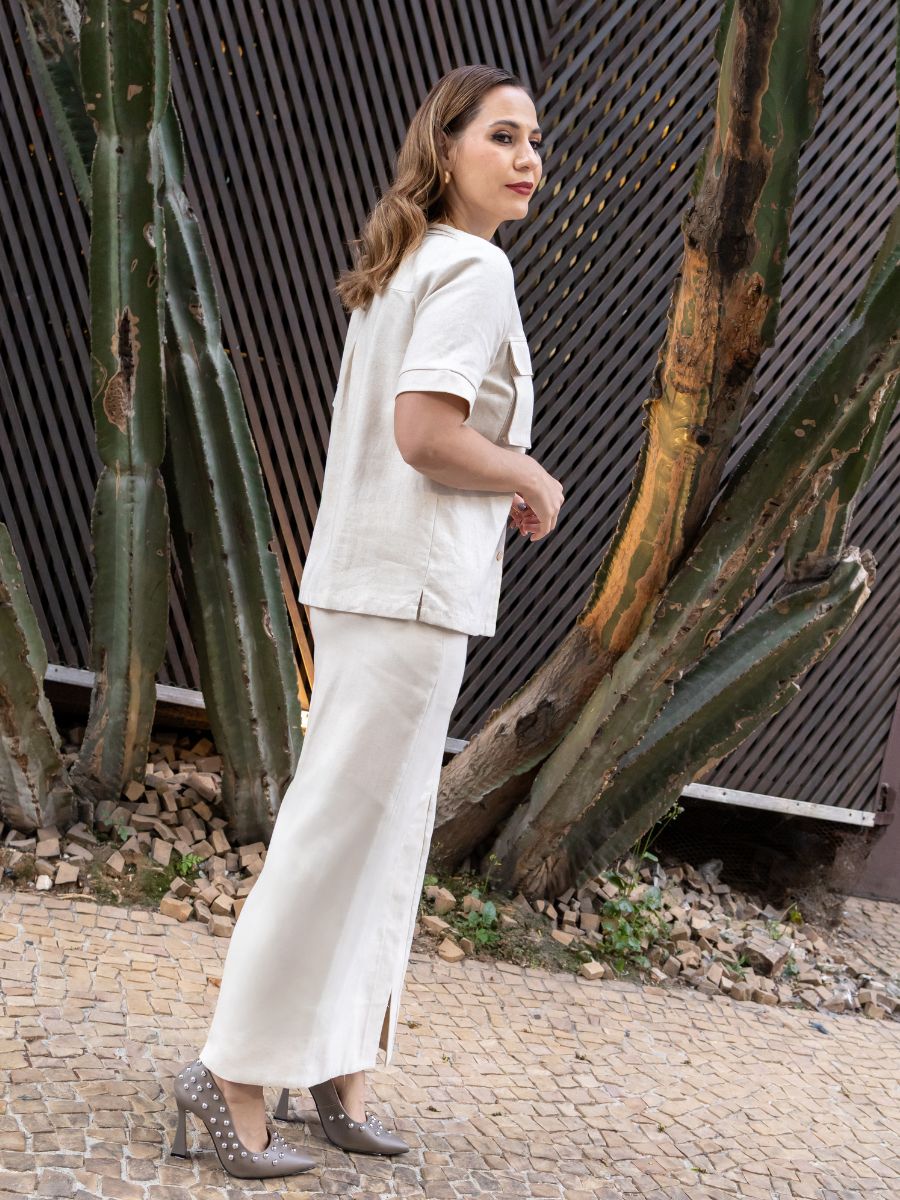 Conjunto Saia e Camisa Areia