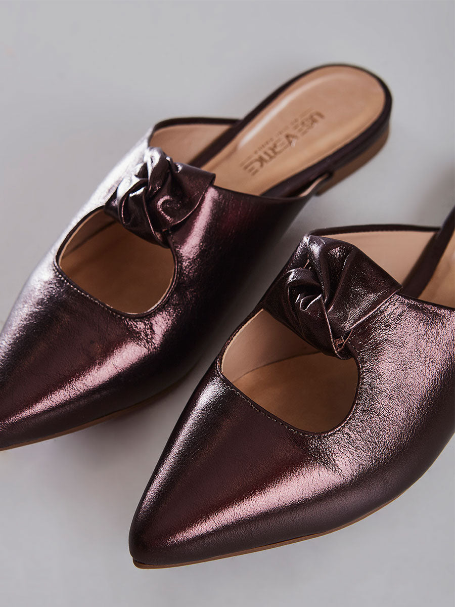 Mule Feminino Bico Fino Metalizado Caramelo