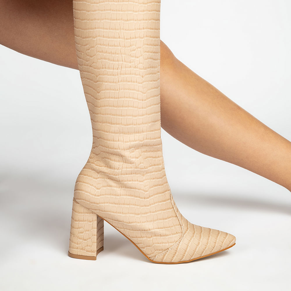 Bota Feminina Cano Longo Bico Fino