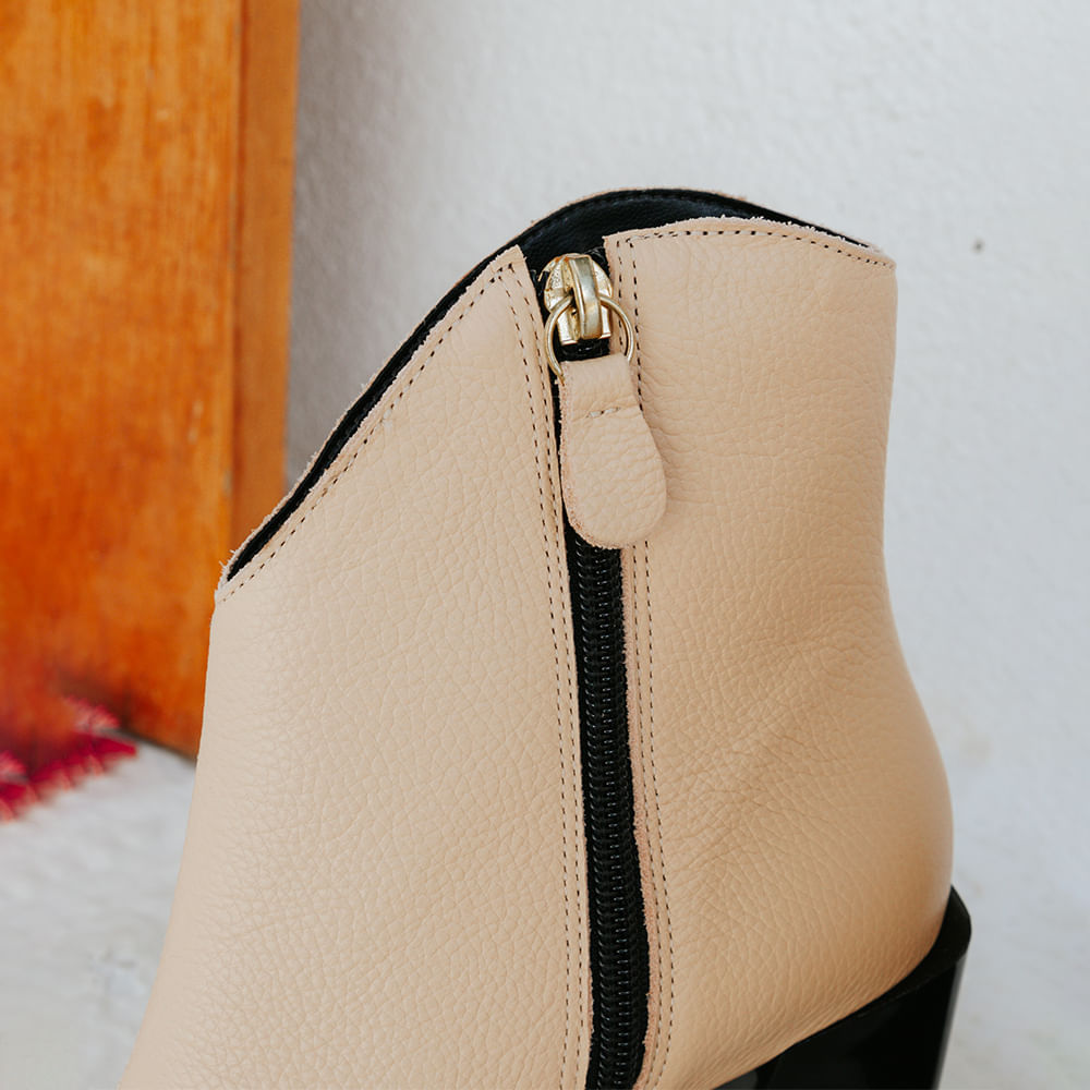 Bota Western Cano Curto Salto Bloco Offwhite